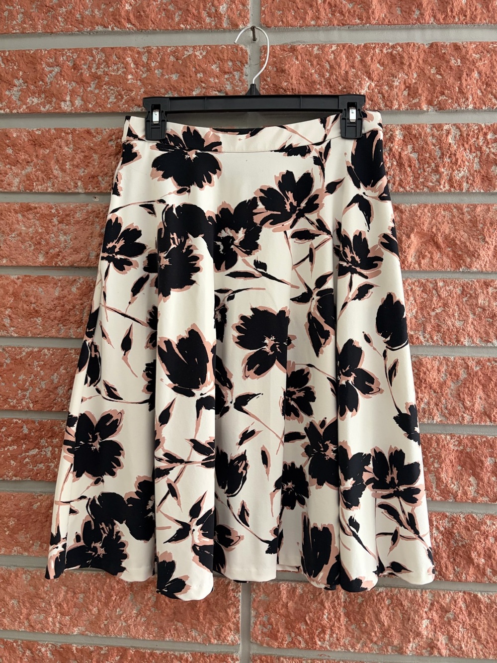Adrienne Vittadini Cream Skirt with Black and Blush Floral Print